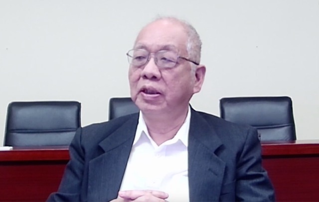 丘成桐發(fā)言。學(xué)校供圖.jpg