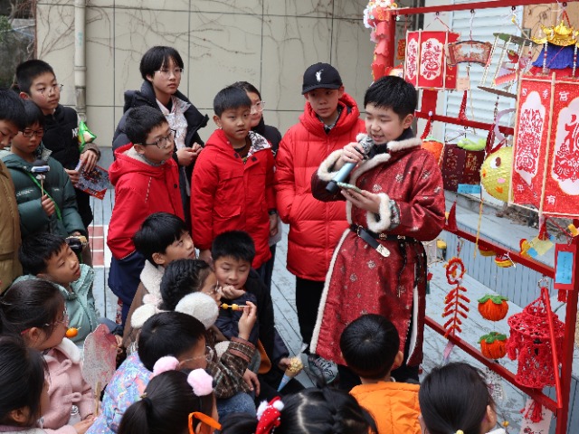 寧波寧海縣銀河小學(xué)舉行非遺特色的開學(xué)活動 學(xué)校供圖.jpg